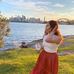 Meet your Posher, Linh